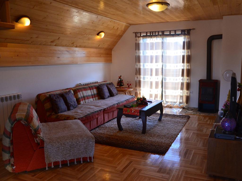 Family Apartments Zabljak  Room photo